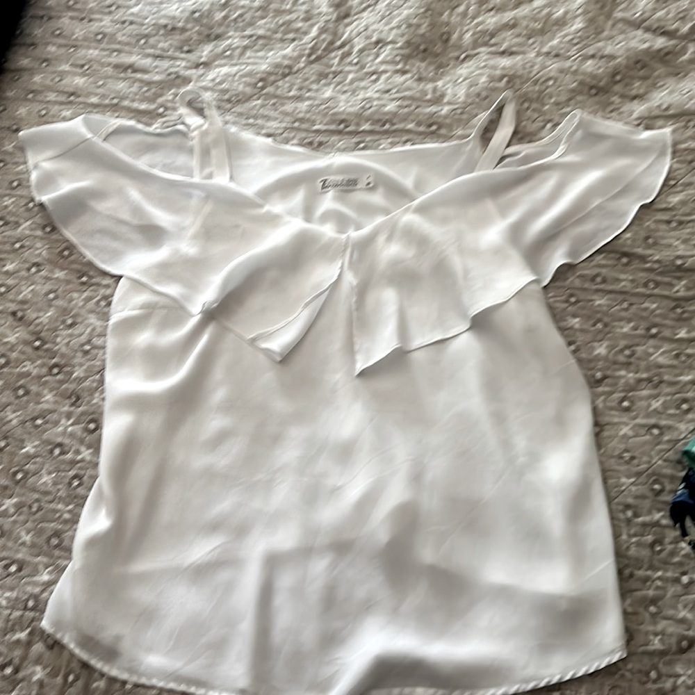 New York & Company Cold Shoulder